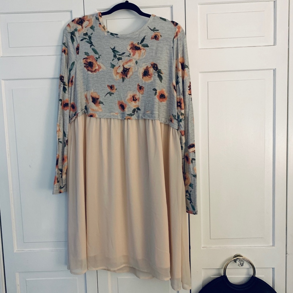 LC Lauren Conrad Maternity Dress